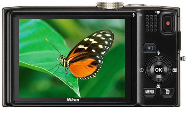 Nikon Digitalni Fotoaparat CoolPix S8200 Silver 16684 - dodatni pogled