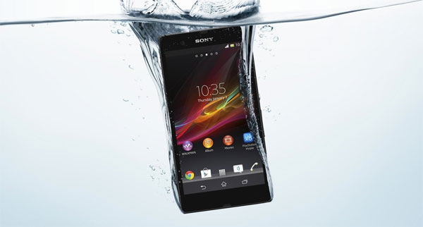 Mobilni telefon Smartphone Sony Xperia™ Z Black - dodatni pogled