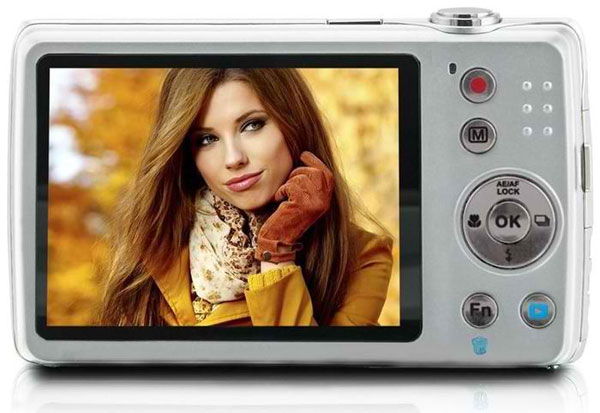 Digitalni fotoaparat Praktica Luxmedia 16-Z52 srebrni 256131 - dodatni pogled