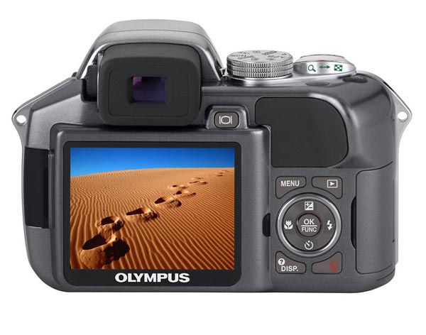 Olympus SP-550 UZ - 7.1 megapiksela - dodatni pogled