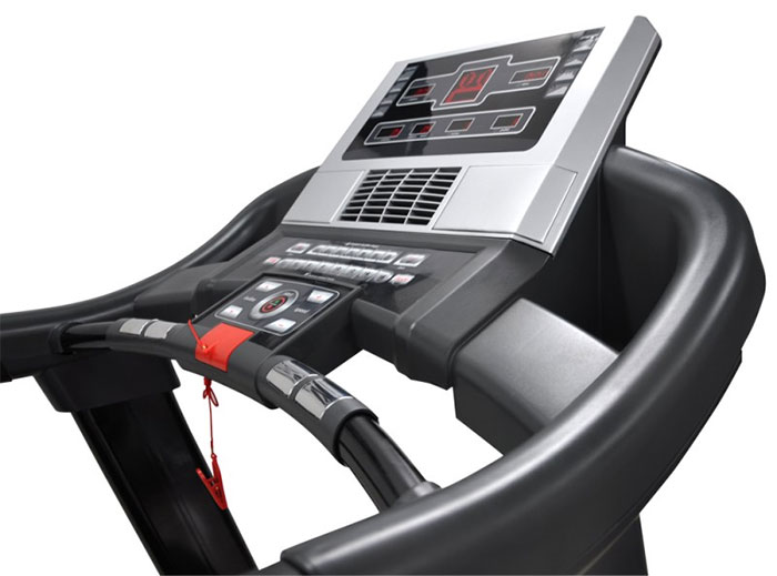 Motorna traka za trčanje B-PRO 9.0 X-plorer sa motorom 4KS - dodatni pogled