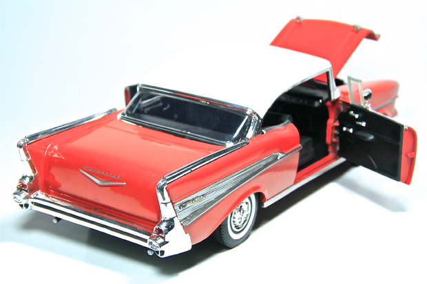 Autić 1:24 MotorMax 1957 Chevy Bel Air 225435-10 - dodatni pogled