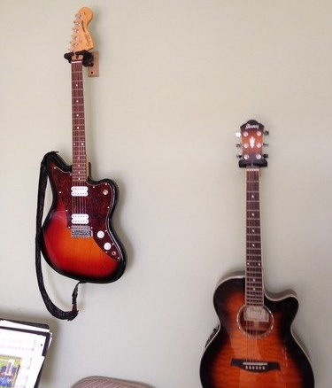 Zidni stalak za gitaru Hercules GSP38WB - dodatni pogled