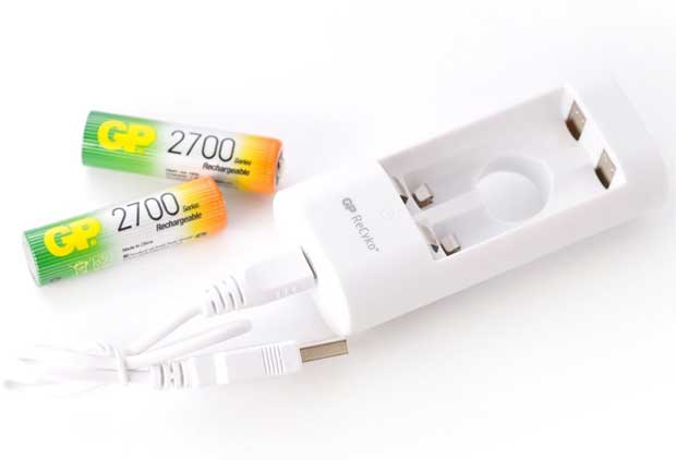 GP Punjač sa dve punjive baterije U211-270AAHCWA12F-UE2 - dodatni pogled