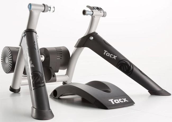 Interaktivni trenažer za vožnju bicikla Tacx Bushido Smart T2780 - dodatni pogled