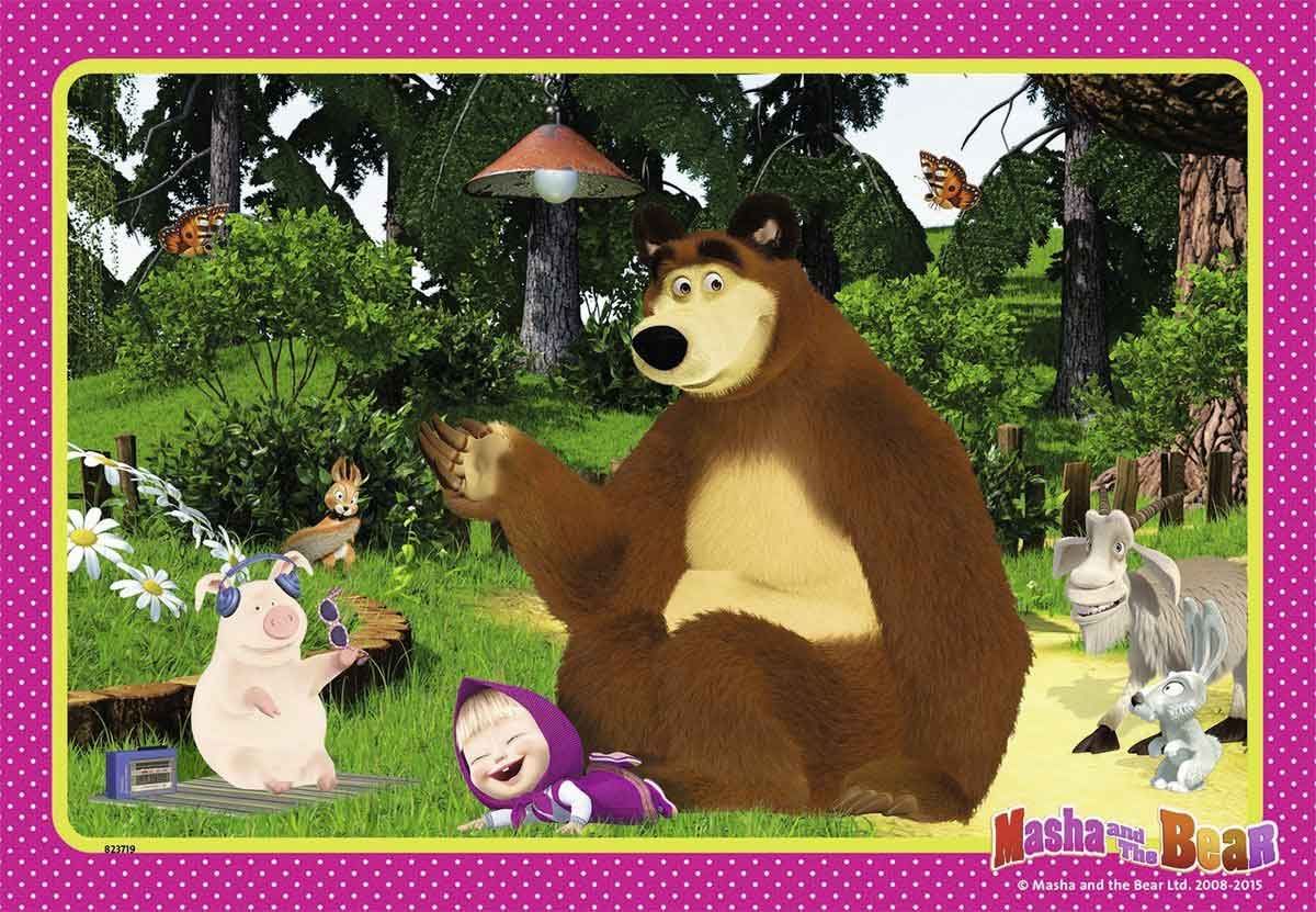 Ravensburger puzzle  Dečije puzle - 2x12 - Maša i medved - Playing In The Forest  2x12 delova  RA07585 - dodatni pogled