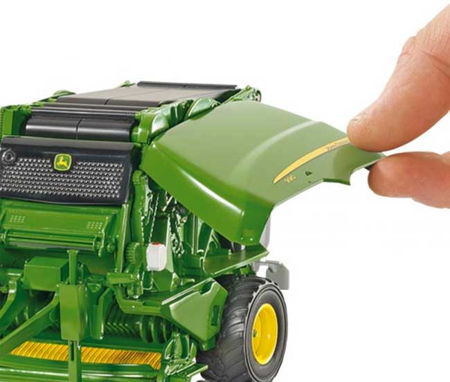 Siku model Priključna mašina za baliranje John Deere 2465 - dodatni pogled