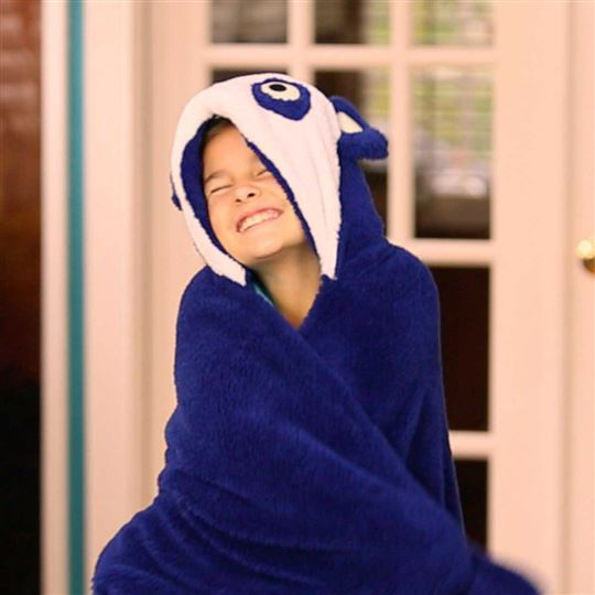 Dečije ćebe koje svetli u mraku sa kapuljačom panda - dodatni pogled