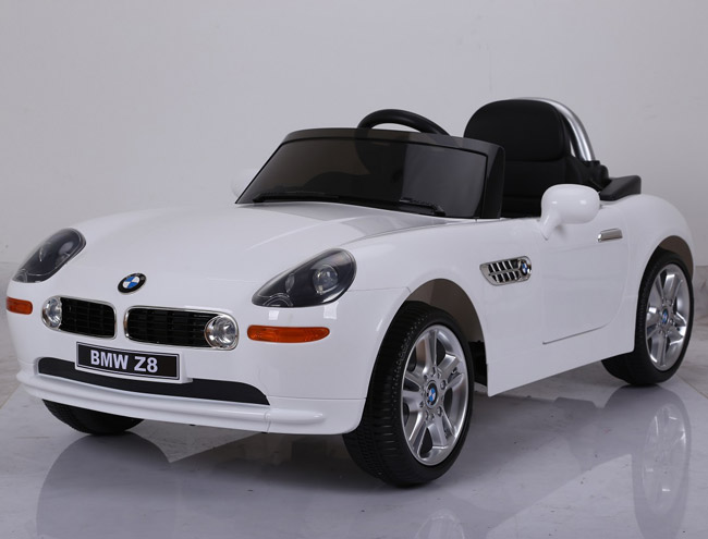 Dečiji automobil na akumulator BMW Z8 Beli - dodatni pogled
