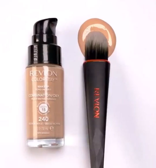 Revlon Colorstay puder 240 Medium beige - dodatni pogled