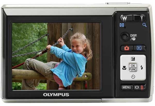 Olympus FE-46 beli digitalni fotoaparat - dodatni pogled