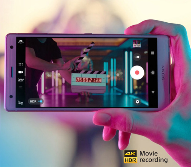 Mobilni telefon Sony Xperia XZ2 Liquid Silver H8266 - dodatni pogled