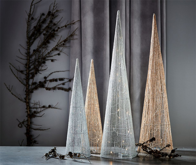 Dve novogodišnje LED svetleće jelke visine 60 i 90cm - dodatni pogled