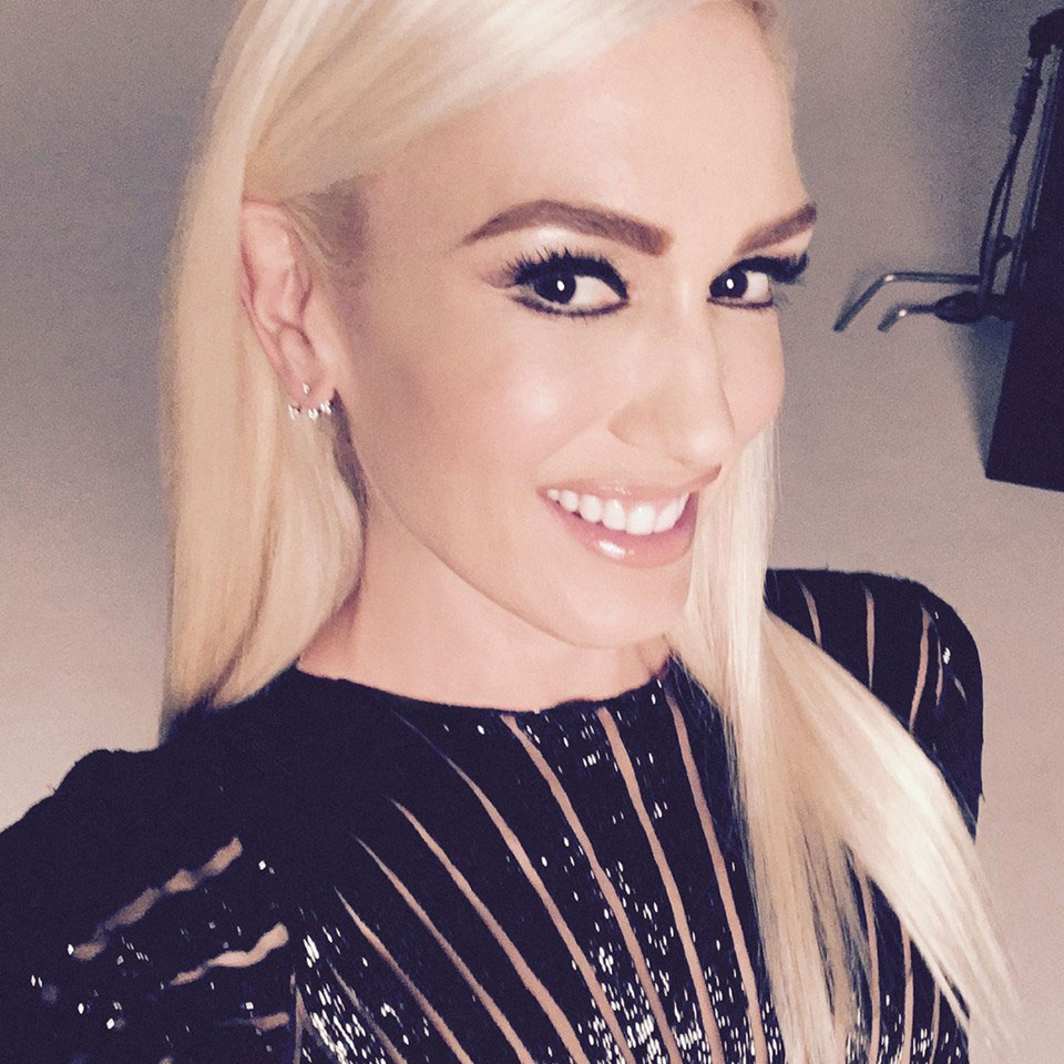 Revlon Nearly Naked tečni puder Natural beige 170 - dodatni pogled