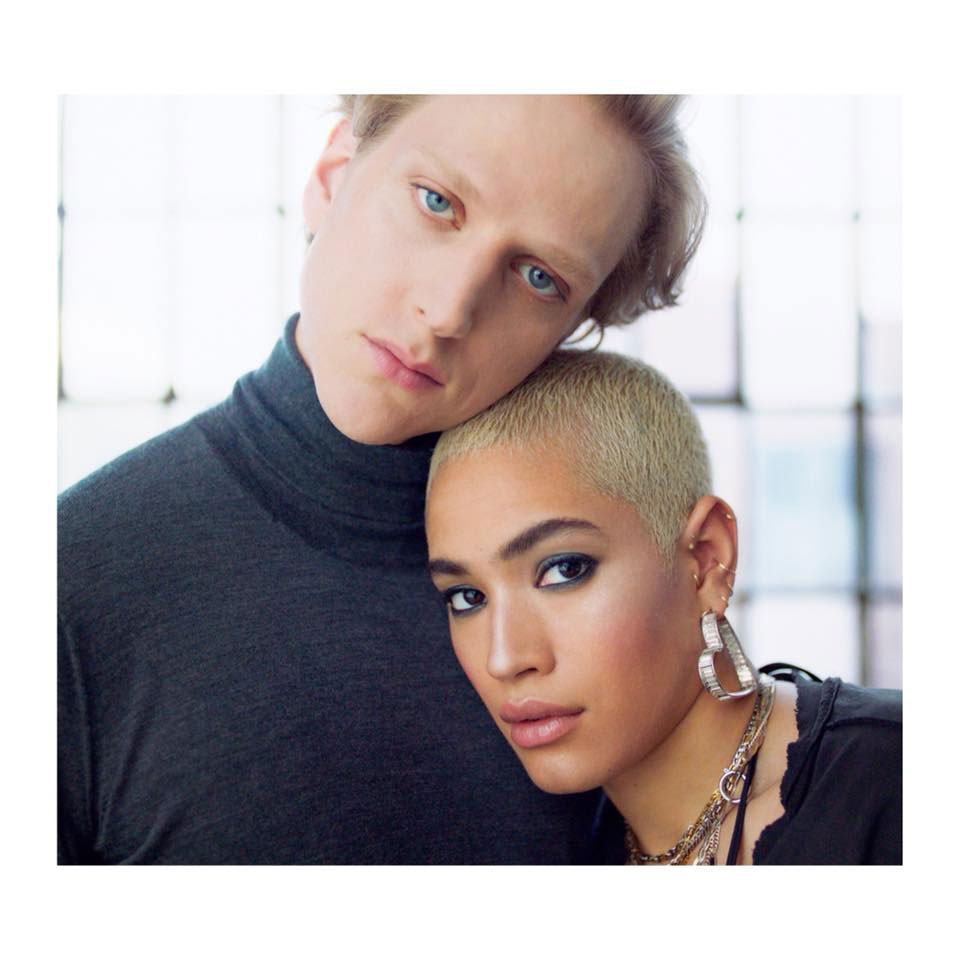 Revlon Lustous sjaj za usne Super natural 215 - dodatni pogled