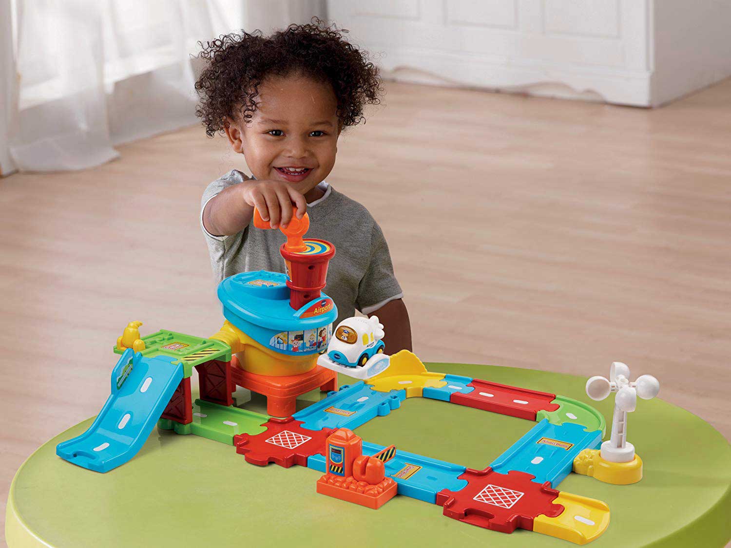 VTECH Set za igru AERODROM - Go! Go! Smart Wheels Airport Playset - dodatni pogled