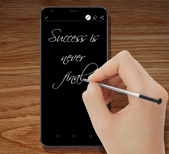 Mobilni telefon LG Q Stylus 3/32 GB 13 Mpix - dodatni pogled