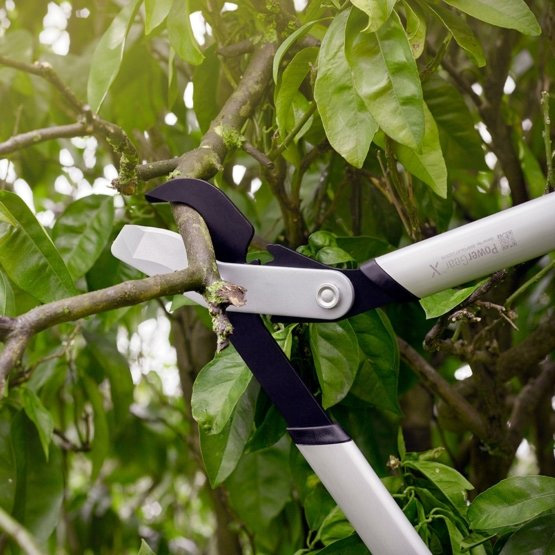 Fiskars PowerGear M LX94 makaze za grane - dodatni pogled