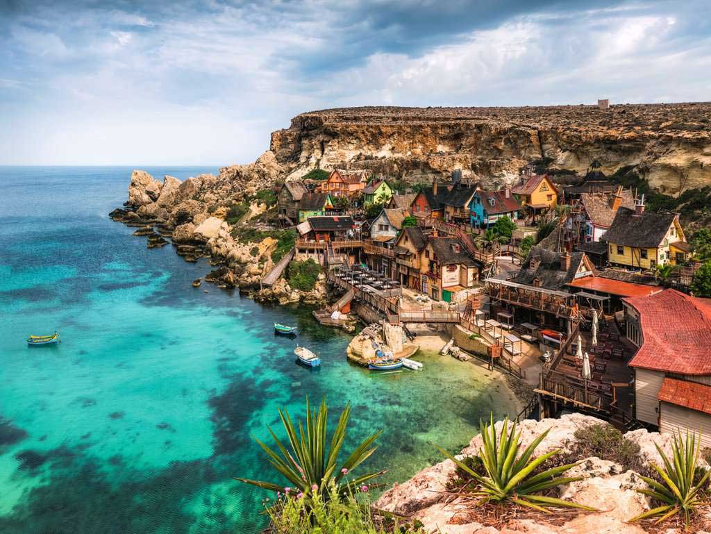 Puzzle 1500 delova Malta Popajevo selo Ravensburger 17436 - dodatni pogled