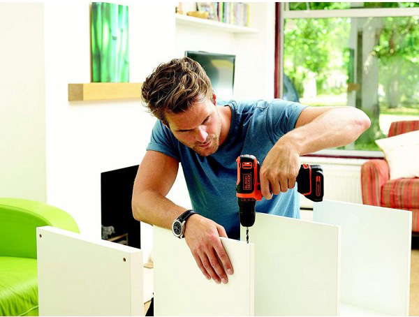 Black + Decker akumulatorska bušilica odvijač 18V LI-Ion BDCDC18B - dodatni pogled