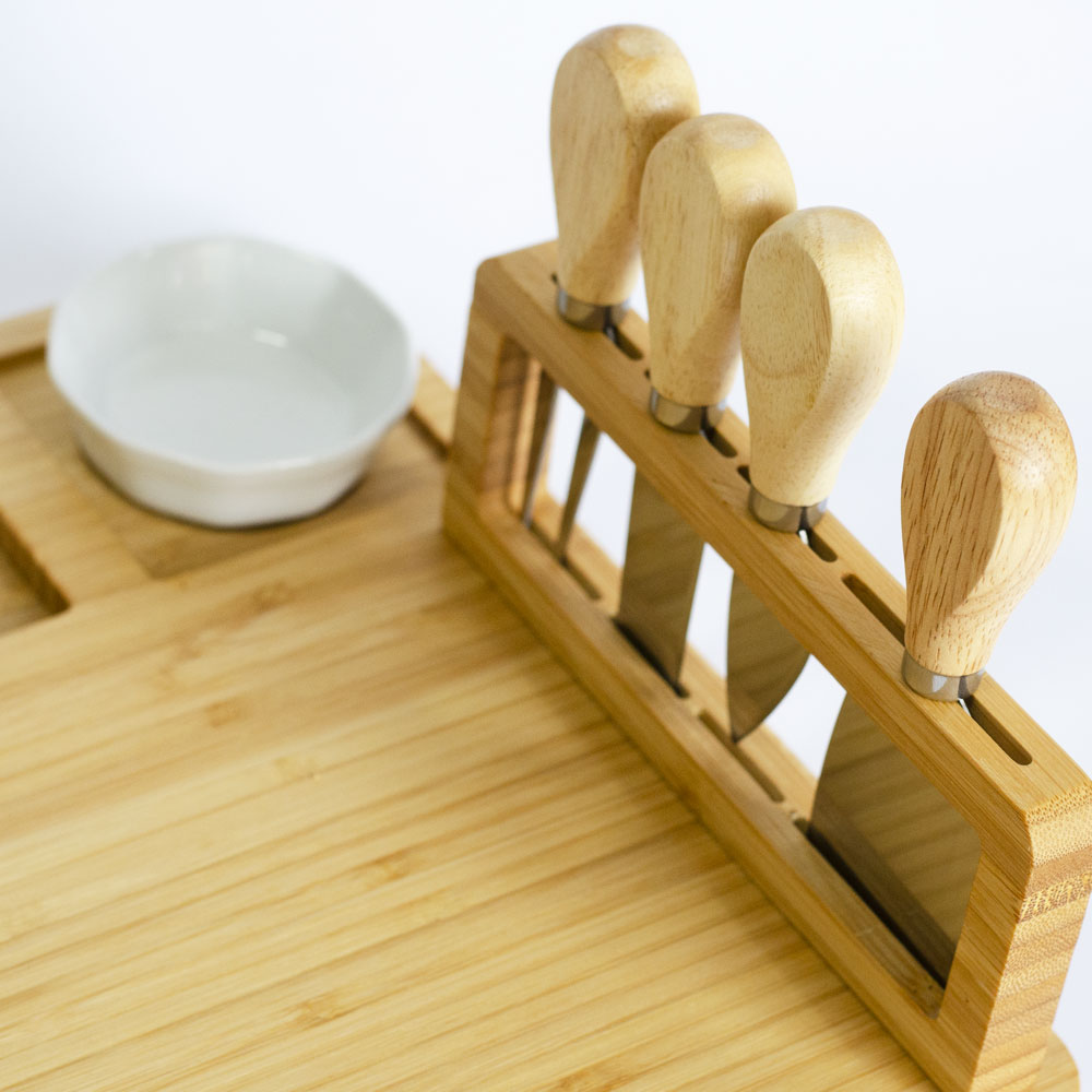 Daska za serviranje od bambusa za meze i sireve - dodatni pogled