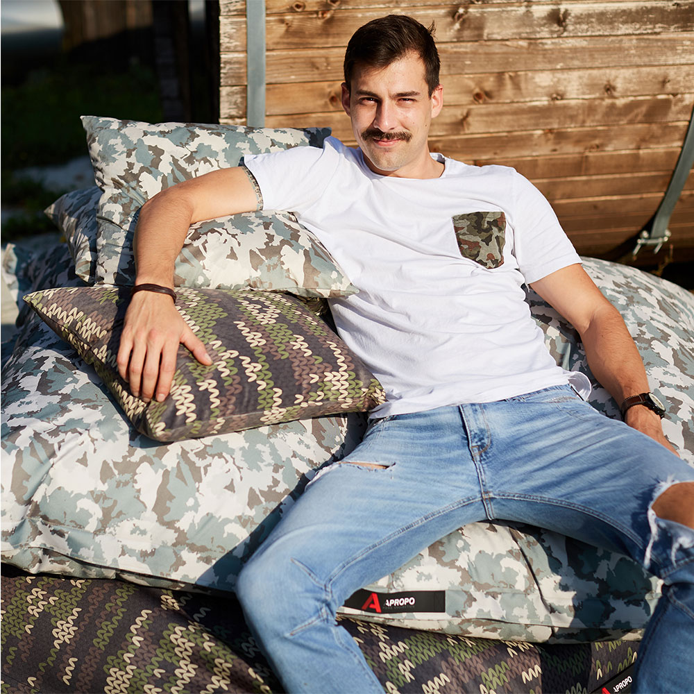 Dekorativni plišani jastuk Camo 50x50 - dodatni pogled