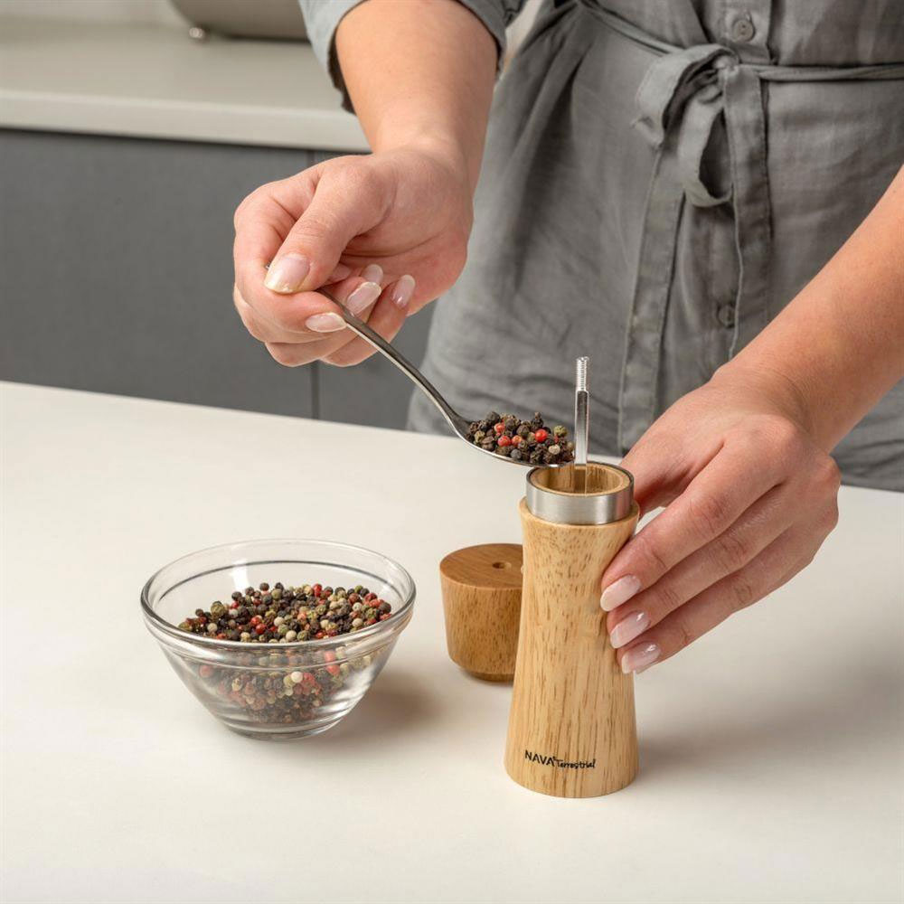Drveni bambus mlin za mlevenje začina, soli, bibera 16 cm Nava NV10-184-001 - detalj