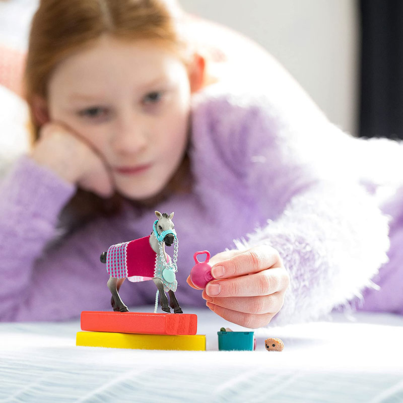 Schleich figurice Konji - Razigrano ždrebe 42534 - detalj