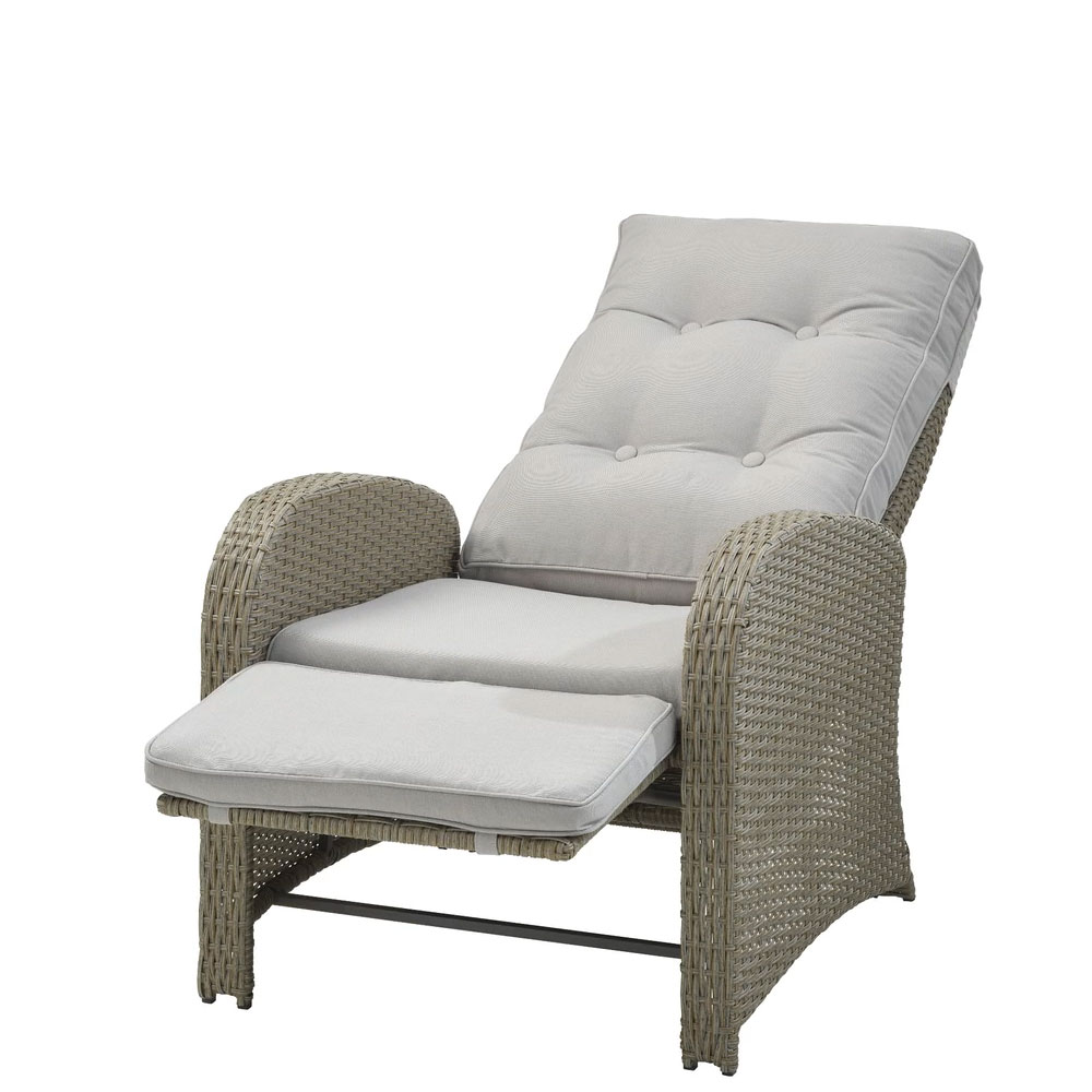 Fotelja od ratana sa podešavanjem naslona i nogu - detalj