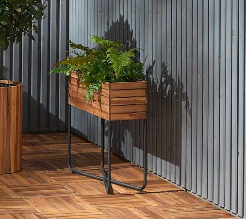 Žardinjera za cveće sa stalkom - detalj