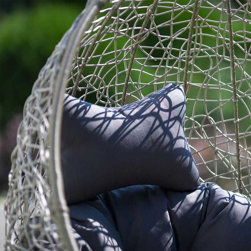 Viseća ljuljaška sa postoljem i udobnim jastukom Dajar Patio - detalj