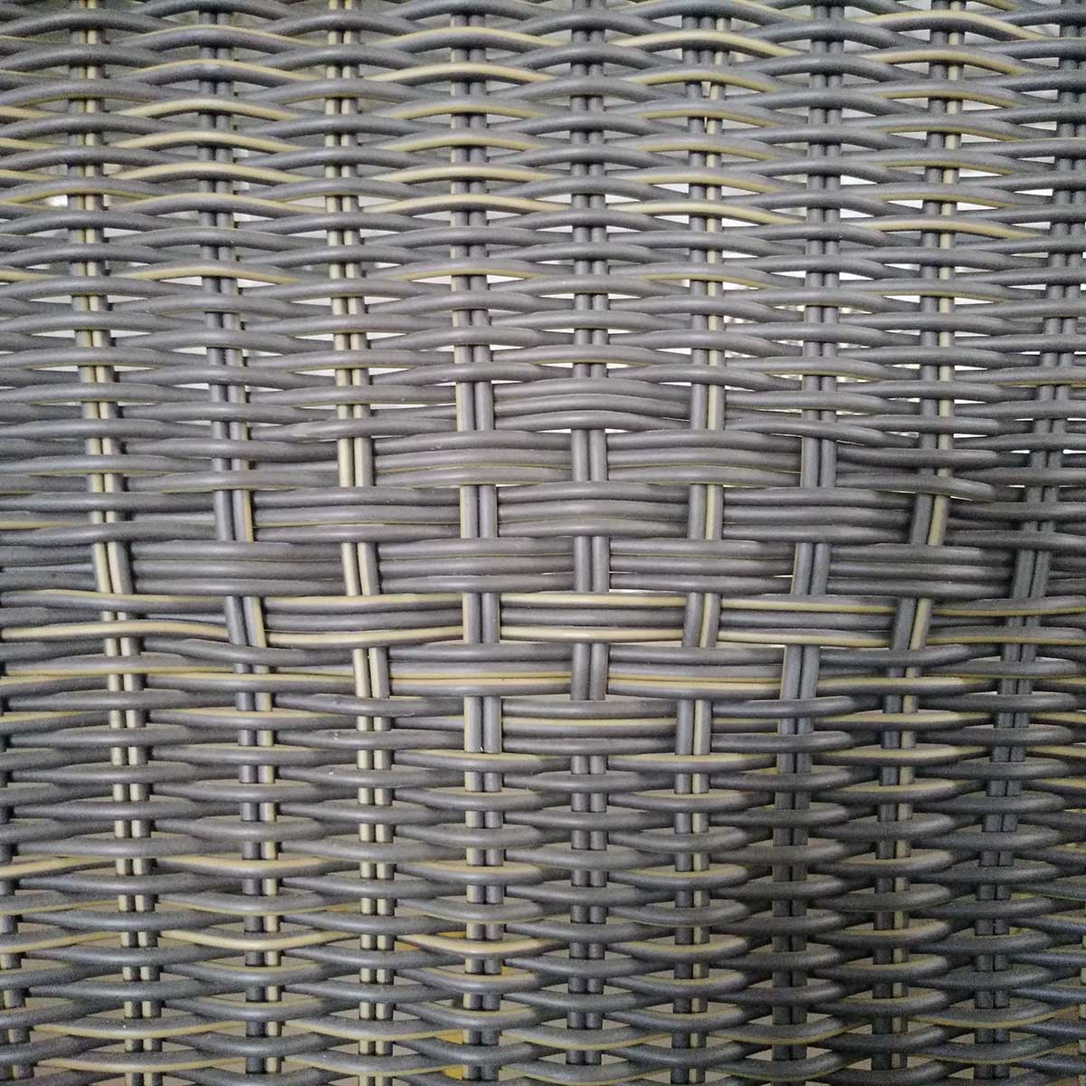 Baštenska Stolica - Aluminijum i Ratan - Savršen Dizajn, Superioran Kvalitet - detalj