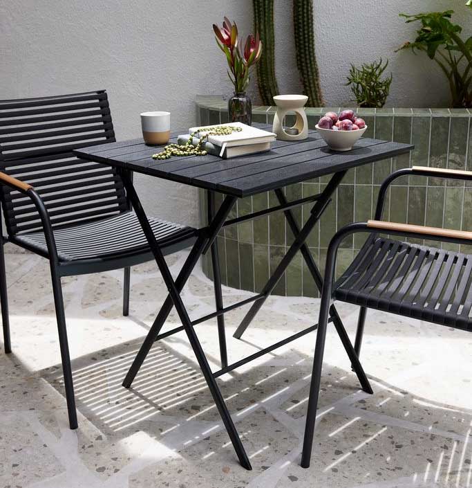 Sklopivi baštenski stočić WDS 65x65 Crni - detalj