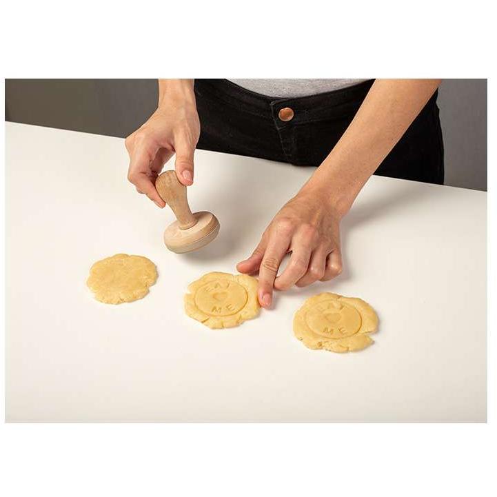 Nava Silikonski pečat za testo Eat Me - detalj