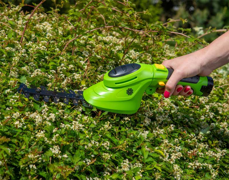 Fieldmann Bežični akumulatorski trimer za živu ogradu i travu FZN 4102-AT - detalj