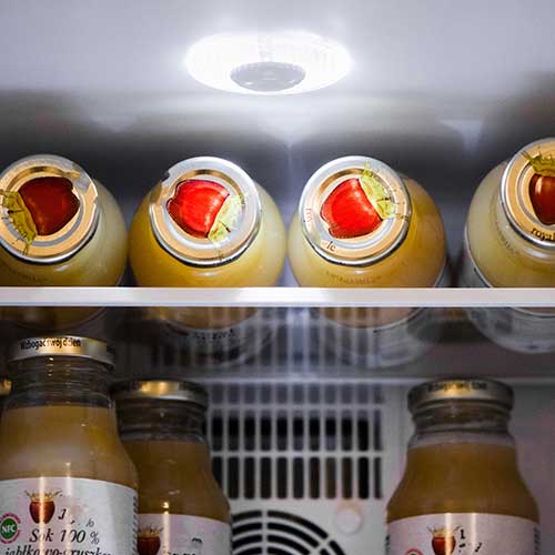 Adler Mini Frižider 38x48x45cm 28L Crni AD 8089 - detalj