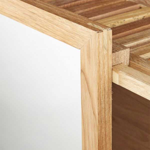 Zidna polica za kupatilo od orahovog drveta sa kliznim ogledalom Holly - detalj