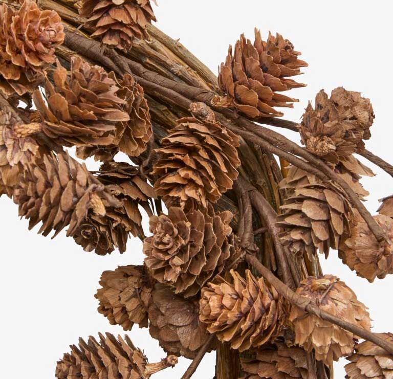 Novogodišnji venčić za vrata sa šišarkama 38cm - detalj