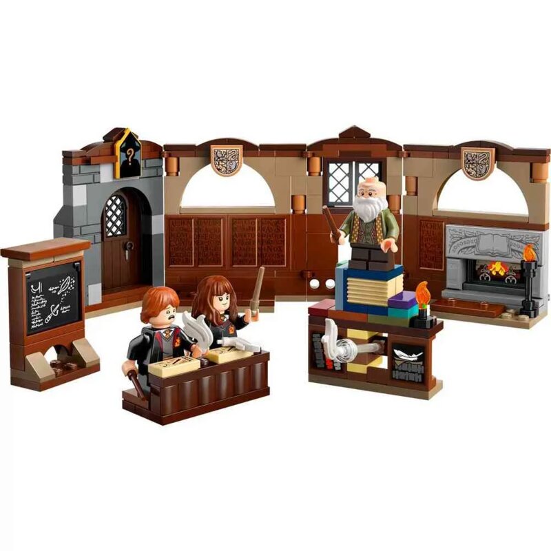 LEGO® Harry Potter™ Hogvorts dvorac: Čas čini 76442 - detalj