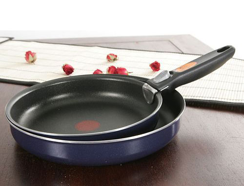 Tefal Ingenio komplet tiganja 24/28 + 1 ručka L40392 - detalj
