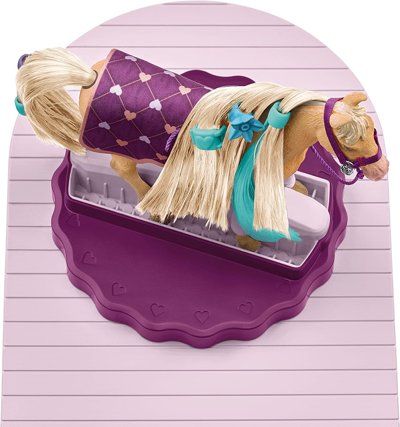 Schleich® Horse Club figure Postolje za ulepšavanje konja sa konjem42617 - detalj