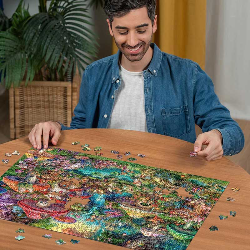 Puzzle 1000 delova Veselo selo pečuraka Ejmi Stjuart Ravensburger 12001258 - detalj