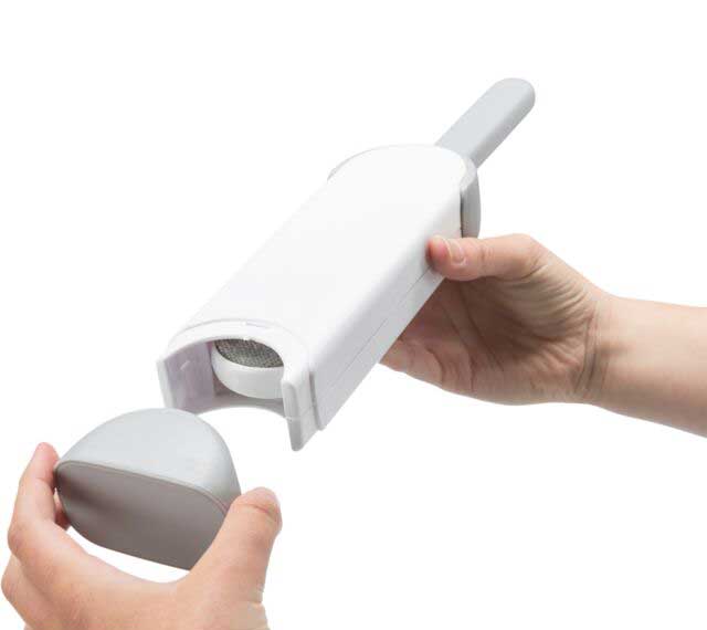 Četka za čišćenje dlaka sa navlakom za samočišćenje Trixie 23235 - detalj