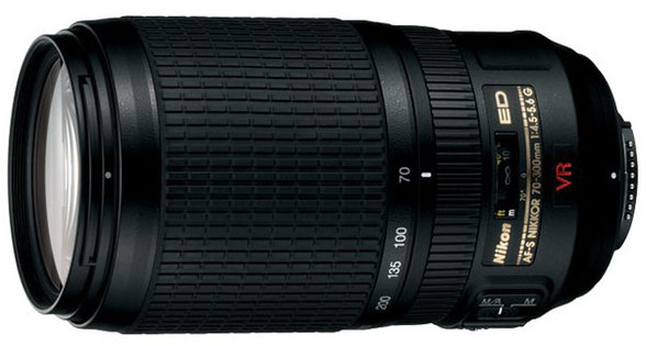 Nikon SLR fotoaparat D7000 + objektivi 18-105VR i 70-300VR - detalj