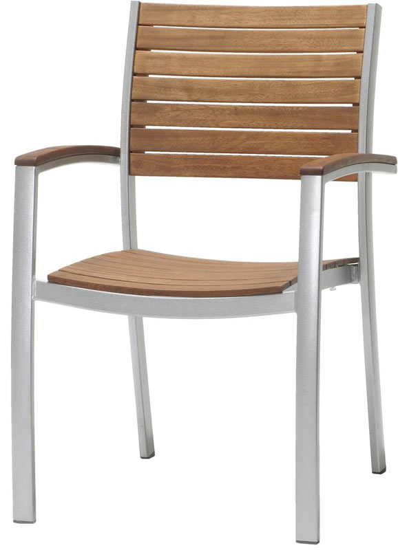 Drvena Baštenska Garnitura Monus - 4 Stolice i Sto - detalj