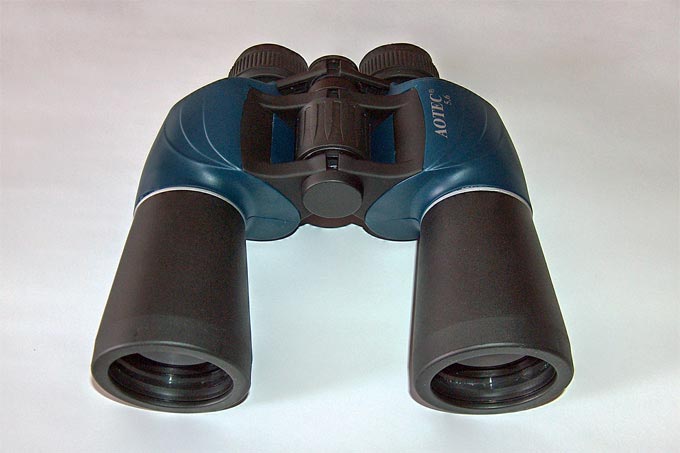 Optisan LEO III 10x50 - detalj