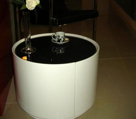 Miotto Soriano Noćni Ormarić ili Klub Sto - detalj