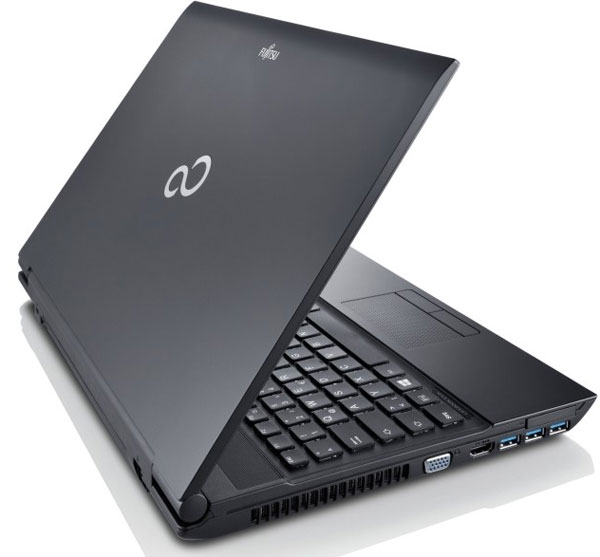 Laptop Fujitsu LifeBook AH532/G52 GL - detalj