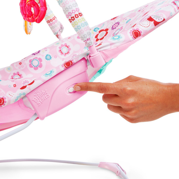 Bright Starts Ležaljka sa vibracijom za bebe - baby bouncer Bouquet Surprise - detalj