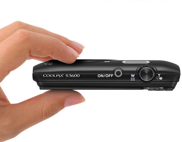 Nikon Digitalni Fotoaparat Coolpix S3600 Crni - detalj